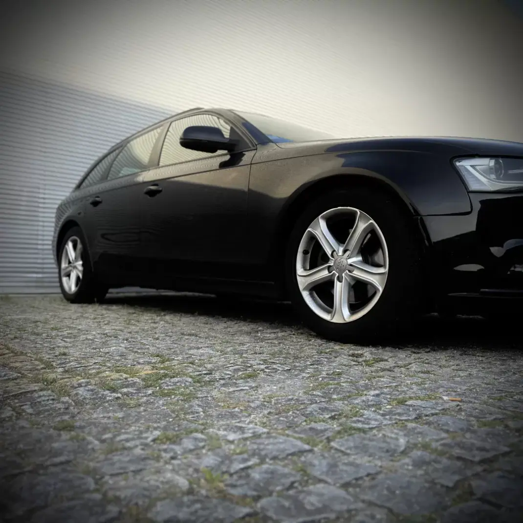 Audi A4 Avant 2012 - 13900 EUR, 258000 km - 258000km - foto 8 de 15