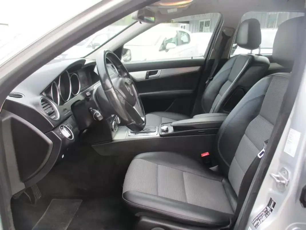 Mercedes-Benz C 220 2012 - 13500 EUR, 260000 km - 260000km - foto 16 de 21