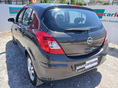 Opel Corsa 2014 - 5650 EUR, 148851 km - AUTO.MOTO.pt - 148851km - foto 12 de 25