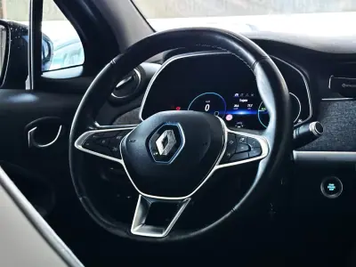 Renault Zoe 2020 - 16500 EUR, 105000 km - AUTO.MOTO.pt - 105000km - foto 27 de 34