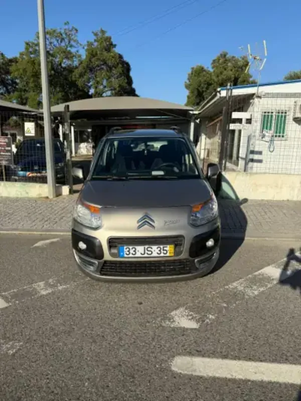 Citroën C3 Picasso 2010 - 10900 EUR, 187511 km - AUTO.MOTO.pt - 187511km - foto 3 de 31
