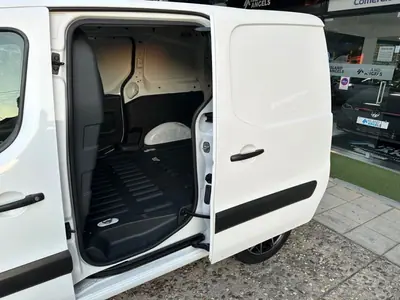 Citroën 1.6 HDI IVA Dedutível 2016 - 11500 EUR, 175000 km - AUTO.MOTO.pt - 175000km - foto 9 de 39