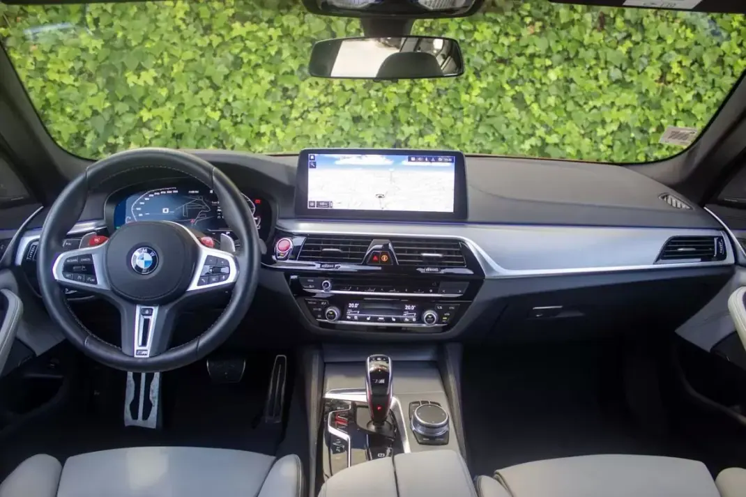 BMW M5 2020 - 92900 EUR, 31800 km - AUTO.MOTO.pt - 31800km - foto 16 de 21