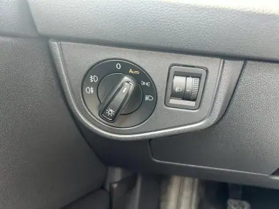 Volkswagen Polo 2018 - 13947 EUR, 78000 km - AUTO.MOTO.pt - 78000km - foto 17 de 18