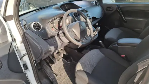 Renault Kangoo 2019 - 18900 EUR, 210580 km - AUTO.MOTO.pt - 210580km - foto 9 de 28