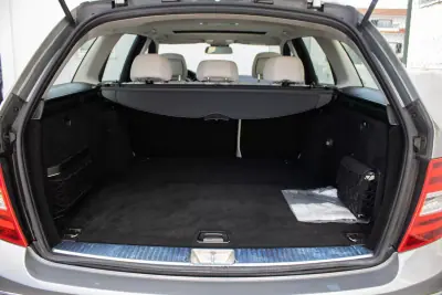 Mercedes-Benz C 220 2012 - 15990 EUR, 216000 km - AUTO.MOTO.pt - 216000km - foto 16 de 45