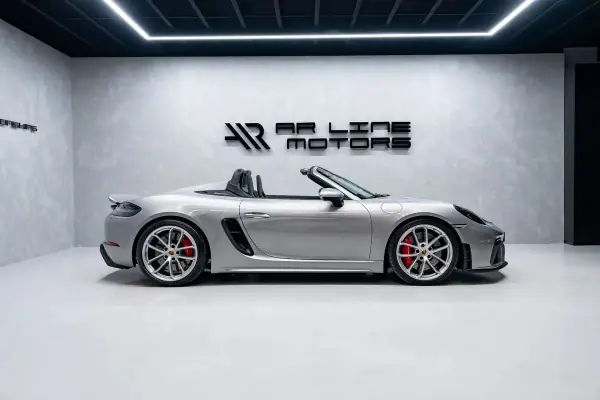Porsche 718 Spyder 2020 - 124950 EUR, 16000 km - AUTO.MOTO.pt - 16000km - foto 8 de 52