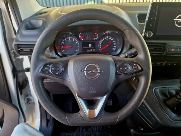 Opel COMBO 2022 - 15990 EUR, 55209 km - AUTO.MOTO.pt - 55209km - foto 15 de 15