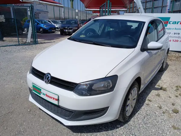 Volkswagen Polo 2014 - 7750 EUR, 153371 km - AUTO.MOTO.pt - 153371km - foto 3 de 27