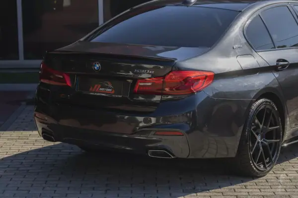 BMW 530e 2019 - 26850 EUR, 181810 km - AUTO.MOTO.pt - 181810km - foto 39 de 47