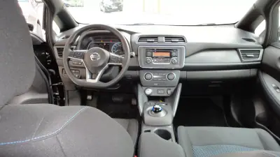 Nissan Leaf 2021 - 14900 EUR, 44768 km - AUTO.MOTO.pt - 44768km - foto 14 de 23