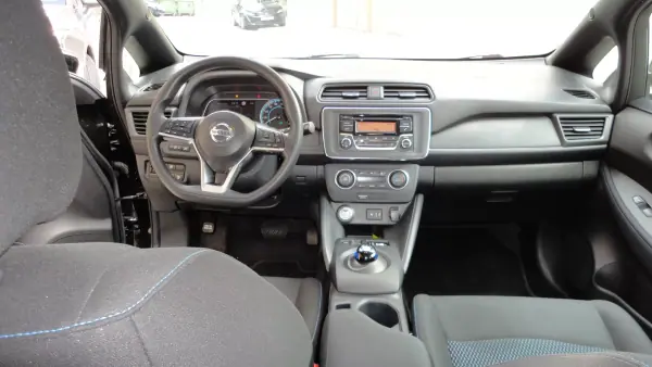 Nissan Leaf 2021 - 14900 EUR, 44768 km - AUTO.MOTO.pt - 44768km - foto 14 de 23
