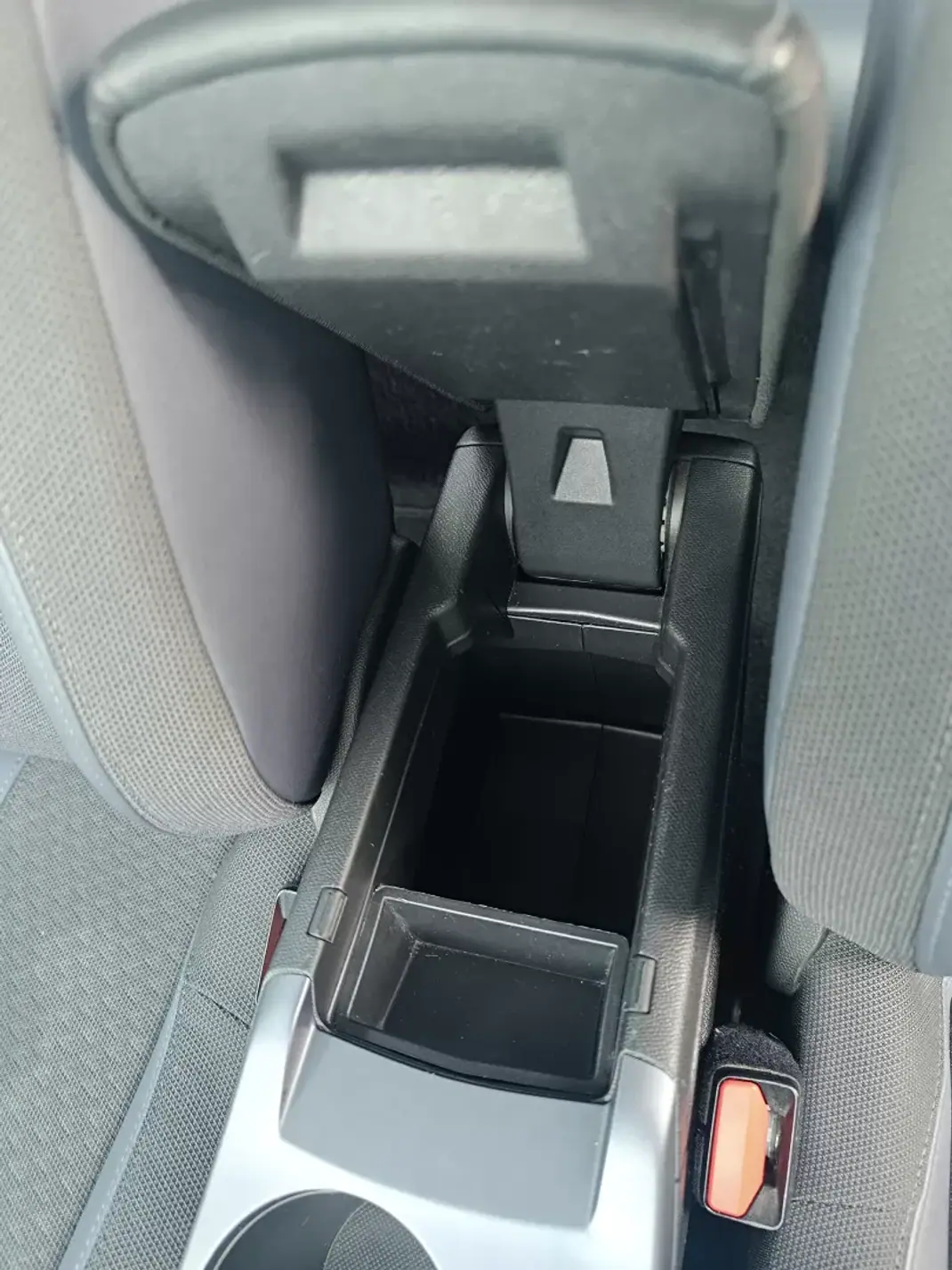 Peugeot 2008 2020 - 15900 EUR, 124990 km - AUTO.MOTO.pt - 124990km - foto 34 de 37