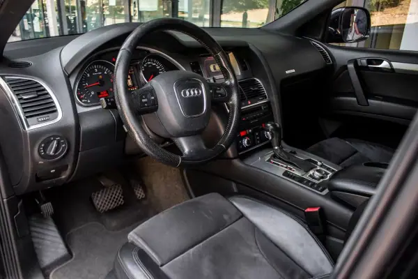 Audi Q7 2007 - 13790 EUR, 328646 km - AUTO.MOTO.pt - 328646km - foto 13 de 38