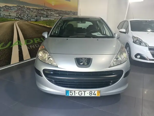 Peugeot 207 2008 - 4990 EUR, 139000 km - AUTO.MOTO.pt - 139000km - foto 4 de 16