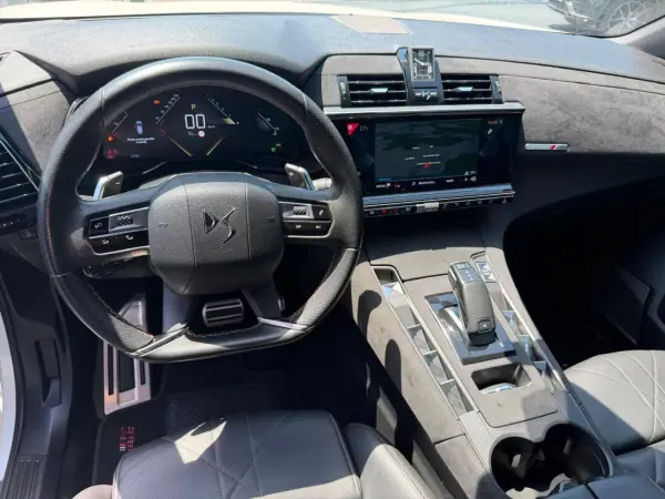 DS DS7 2019 - 22700 EUR, 141000 km - AUTO.MOTO.pt - 141000km - foto 6 de 12