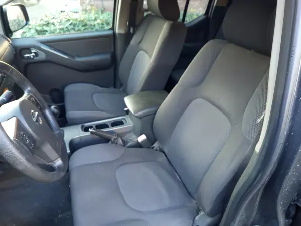 Nissan Navara 2009 - 18990 EUR, 321509 km - AUTO.MOTO.pt - 321509km - foto 7 de 13