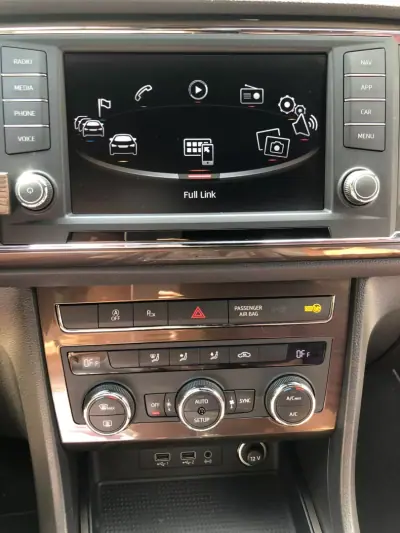 SEAT Ateca 2017 - 16900 EUR, 115000 km - AUTO.MOTO.pt - 115000km - foto 17 de 37