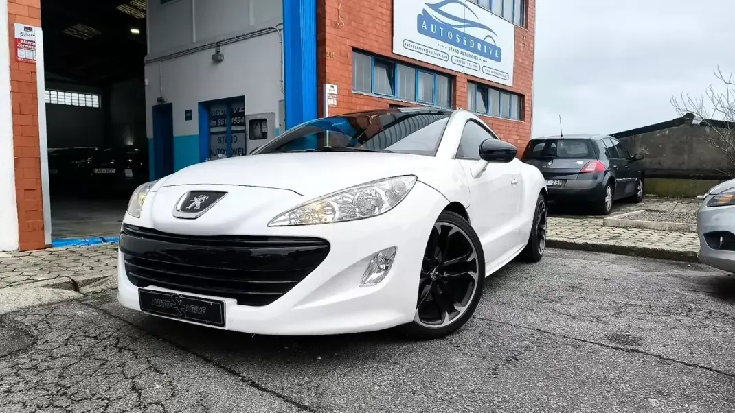 Peugeot RCZ 2011 - 11500 EUR, 126000 km - AUTO.MOTO.pt - 126000km - foto 1 de 14