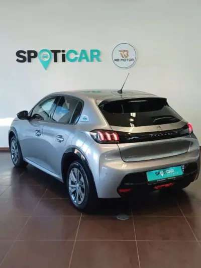Peugeot 208 2023 - 27000 EUR, 24150 km - AUTO.MOTO.pt - 24150km - foto 44 de 45
