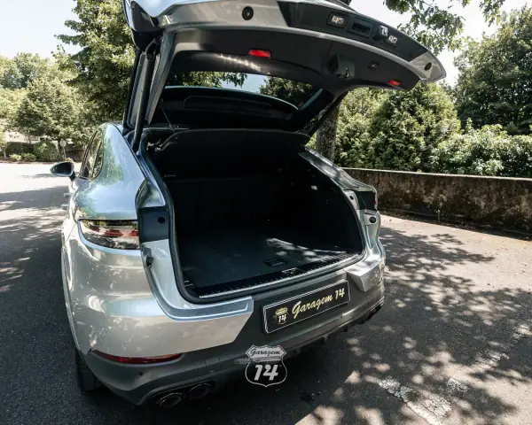 Porsche Cayenne Coupé 2021 - 73990 EUR, 30630 km - AUTO.MOTO.pt - 30630km - foto 42 de 56