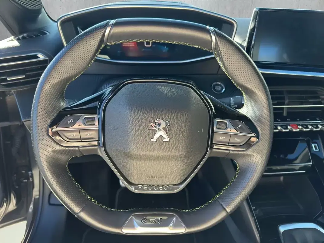Peugeot 208 2020 - 19450 EUR, 45250 km - AUTO.MOTO.pt - 45250km - foto 7 de 12