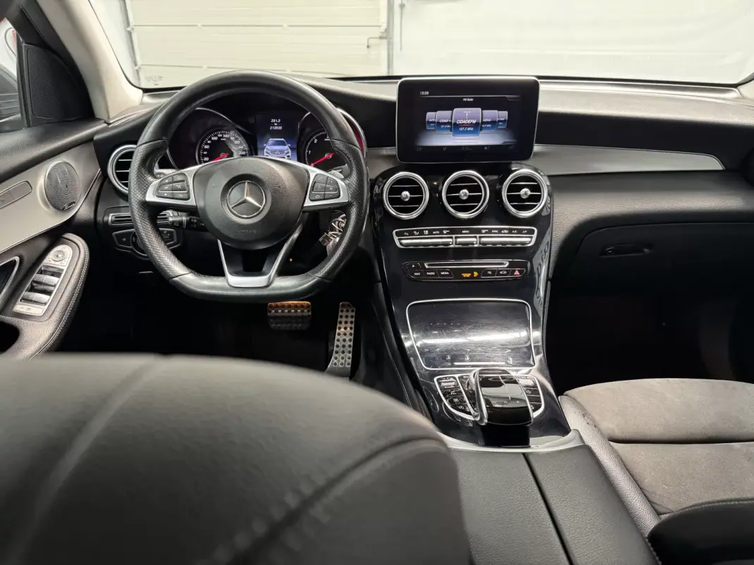 Mercedes-Benz GLC 220 2016 - 27890 EUR, 213000 km - AUTO.MOTO.pt - 213000km - foto 13 de 30