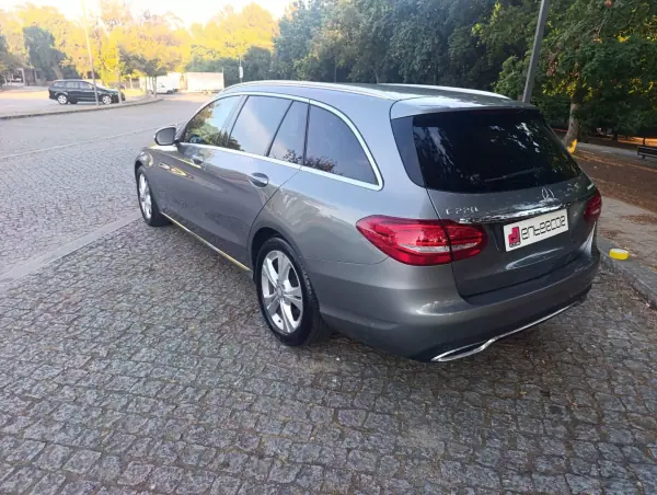 Mercedes-Benz C 220 2015 - 19500 EUR, 150000 km - AUTO.MOTO.pt - 150000km - foto 6 de 15