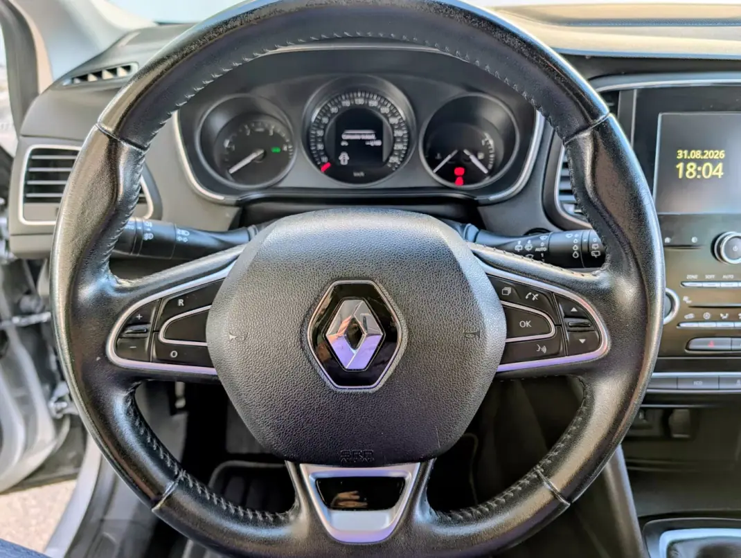 Renault Mégane Sport Tourer 2019 - 9500 EUR, 206229 km - 206229km - foto 16 de 21