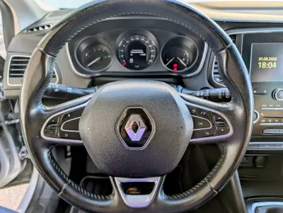 Renault Mégane Sport Tourer 2019 - 9500 EUR, 206229 km - 206229km - foto 16 de 21