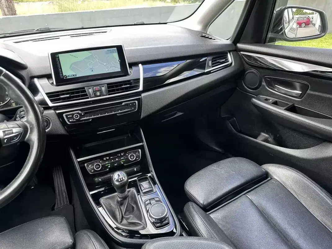 BMW 218 Active Tourer 2014 - 13900 EUR, 150000 km - 150000km - foto 40 de 60