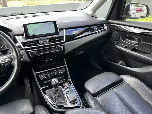 BMW 218 Active Tourer 2014 - 13900 EUR, 150000 km - AUTO.MOTO.pt - 150000km - foto 40 de 60