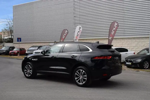 Jaguar F-Pace 2017 - 22500 EUR, 145545 km - AUTO.MOTO.pt - 145545km - foto 22 de 57