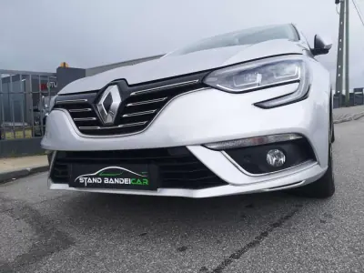 Renault Mégane 2019 - 17900 EUR, 96000 km - AUTO.MOTO.pt - 96000km - foto 6 de 27