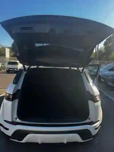 Land Rover Range Rover Evoque 2019 - 29000 EUR, 62600 km - 62600km - foto 5 de 10