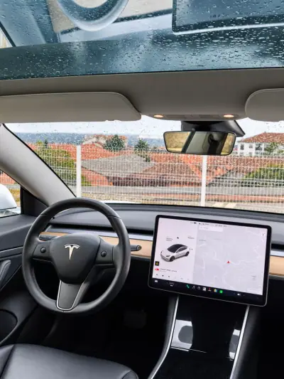 Tesla Model 3 2020 — foto 6 de 17
