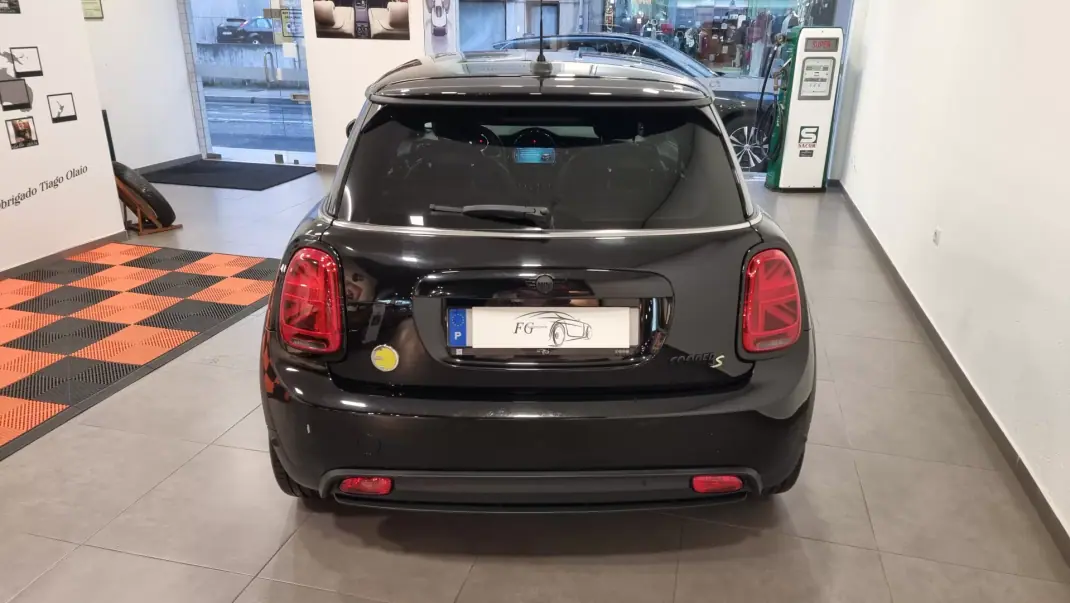 MINI Electric 2021 - 20500 EUR, 73589 km - AUTO.MOTO.pt - 73589km - foto 6 de 48