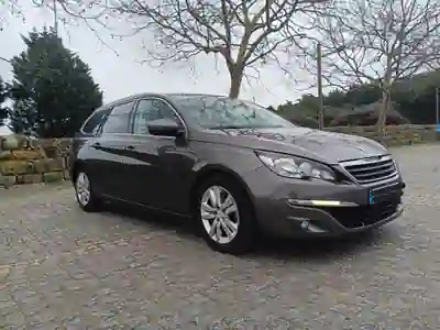Peugeot 308 SW 2014 - 6490 EUR, 202000 km - 202000km - foto 2 de 15