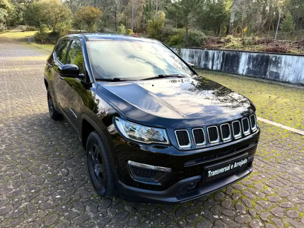 Jeep Compass 2018 - 16900 EUR, 131000 km - AUTO.MOTO.pt - 131000km - foto 21 de 21