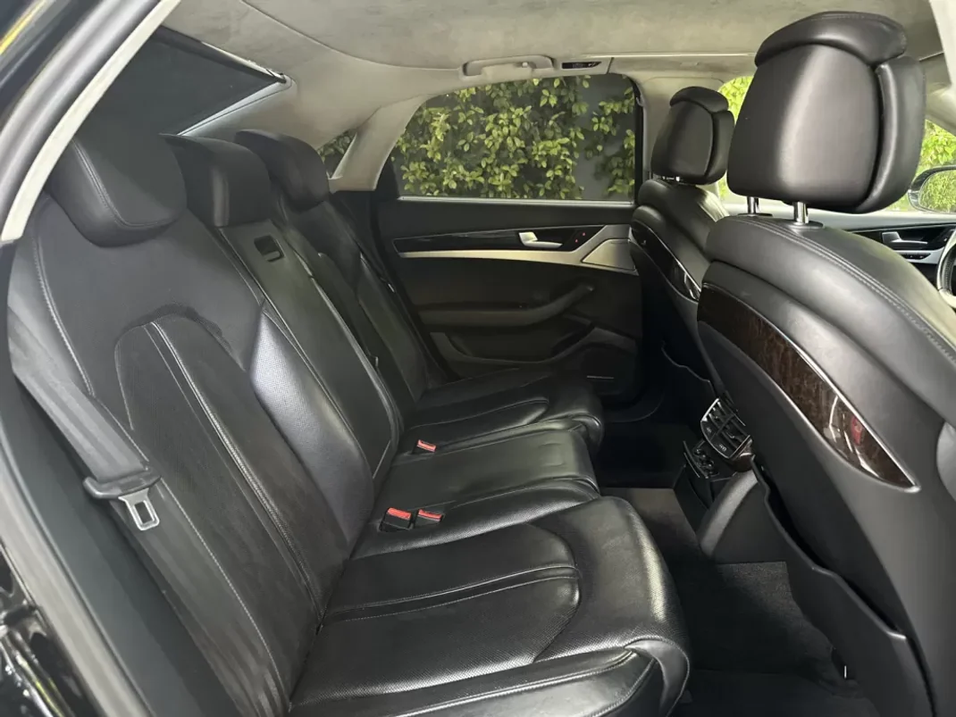Audi A8 2016 - 39000 EUR, 170000 km - AUTO.MOTO.pt - 170000km - foto 25 de 53