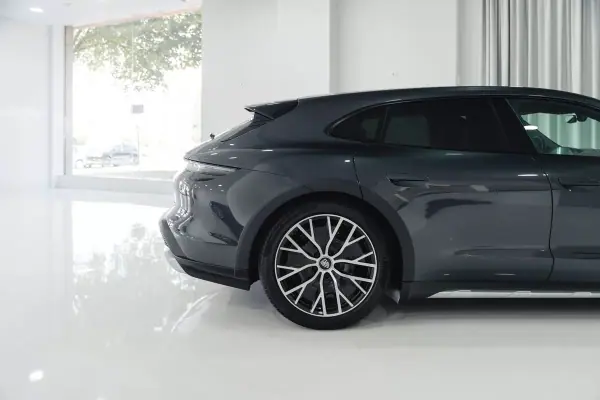Porsche Taycan Cross Turismo 2022 - 64950 EUR, 45941 km - AUTO.MOTO.pt - 45941km - foto 20 de 52