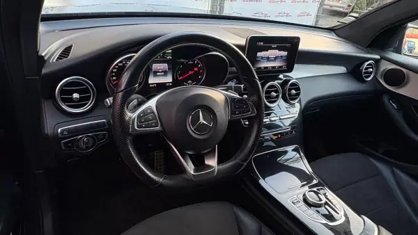 Mercedes-Benz GLC 350 2018 - 45900 EUR, 88500 km - AUTO.MOTO.pt - 88500km - foto 9 de 12