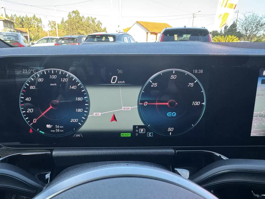 Mercedes-Benz EQA 2021 - 28900 EUR, 100000 km - 100000km - foto 36 de 50