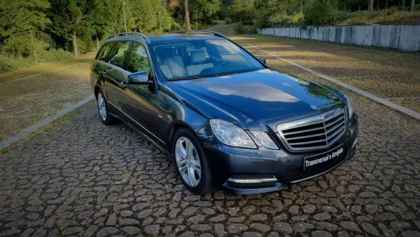 Mercedes-Benz E 220 2010 - 17450 EUR, 226000 km - AUTO.MOTO.pt - 226000km - foto 23 de 24