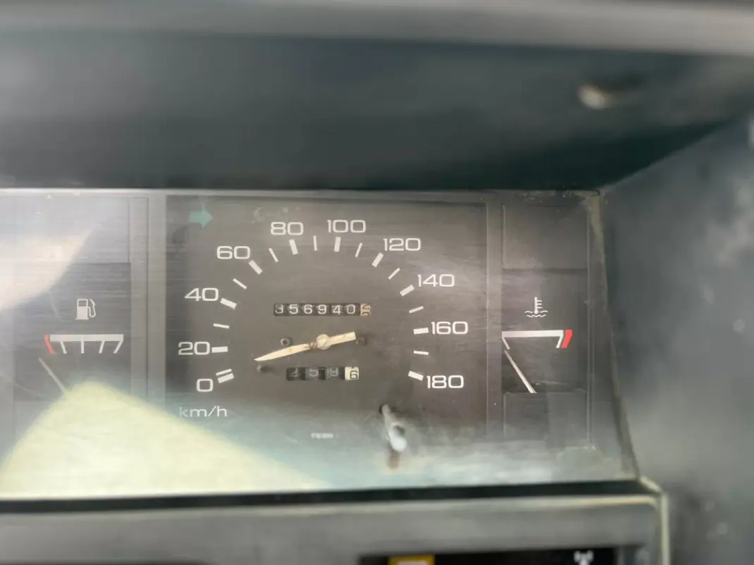 Nissan Terrano 1990 - 7500 EUR, 356940 km - AUTO.MOTO.pt - 356940km - foto 10 de 15