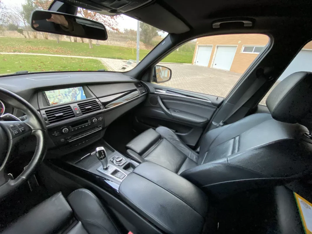 BMW X5 2013 - 23965 EUR, 239000 km - AUTO.MOTO.pt - 239000km - foto 7 de 32