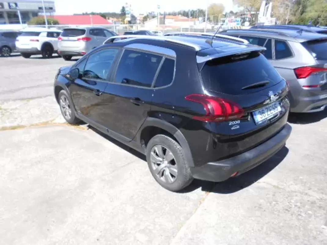 Peugeot 2008 2019 - 14500 EUR, 138497 km - AUTO.MOTO.pt - 138497km - foto 5 de 11