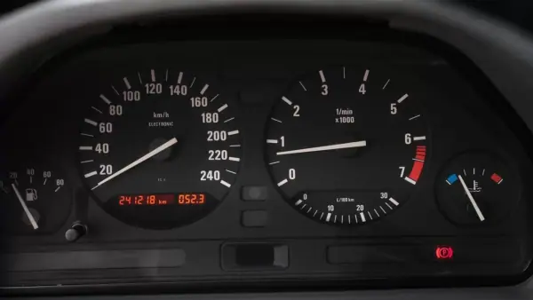 BMW 520 1994 - 5900 EUR, 241000 km - AUTO.MOTO.pt - 241000km - foto 13 de 19