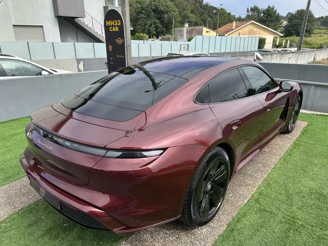 Porsche Taycan 2020 - 49900 EUR, 100000 km - AUTO.MOTO.pt - 100000km - foto 12 de 61