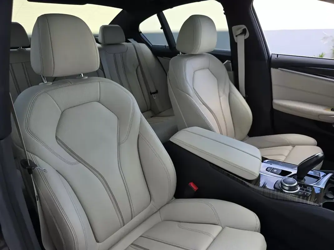BMW 520 2019 - 30990 EUR, 98500 km - AUTO.MOTO.pt - 98500km - foto 30 de 44
